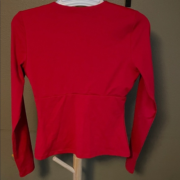 Susana Monaco Bold Red V-Neck Top - Picture 5 of 6